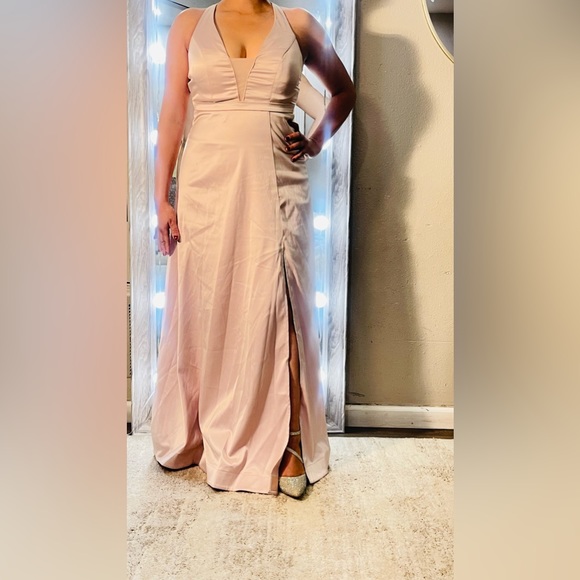 Beautiful woman’s dress! For weddings, prom, or cocktail, good condition. - Picture 2 of 5